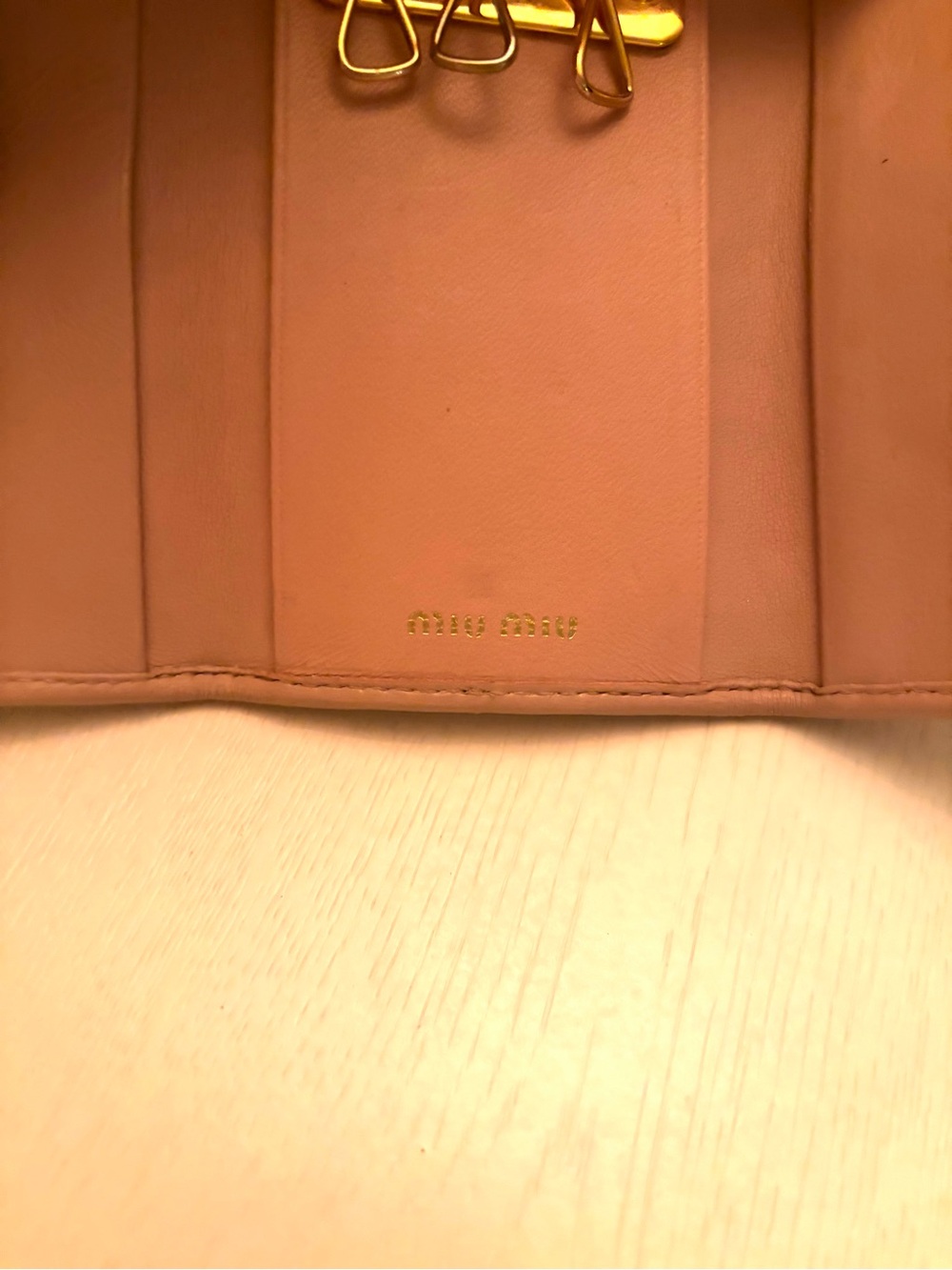 Miu Miu Quilted Blush Pink Leather Key Case with Gold Logo - Picture 4 of 12